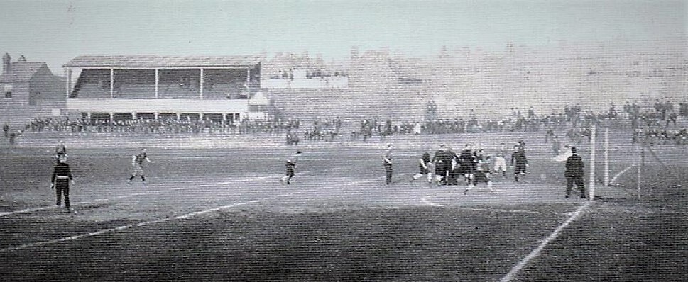 This image has an empty alt attribute; its file name is 007-2.jpg