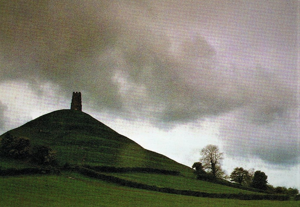 This image has an empty alt attribute; its file name is 002-6.jpg