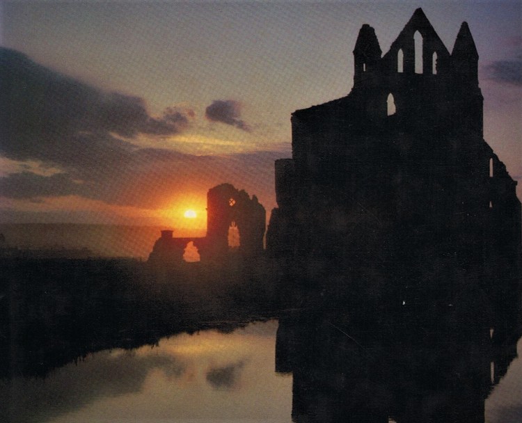 This image has an empty alt attribute; its file name is 001.jpg